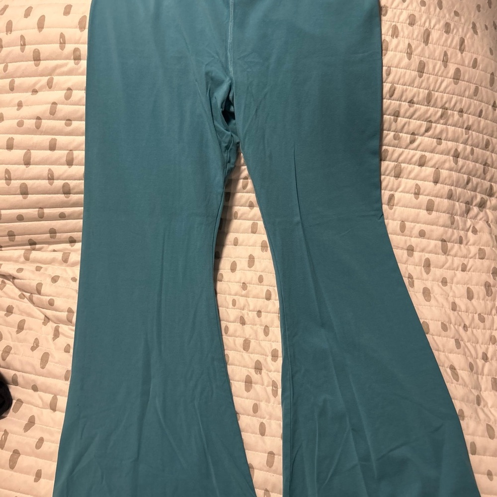 Victoria’s Secret Pink Teal Crossover Flare Leggings XXL